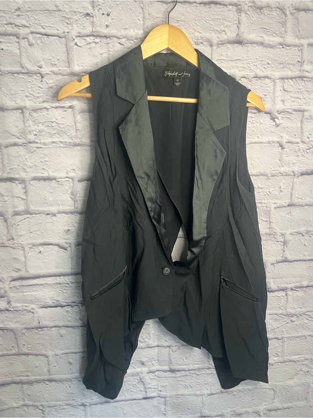 Elizabeth and James Silk Trim Sleeveless Tuxedo Vest Black Medium